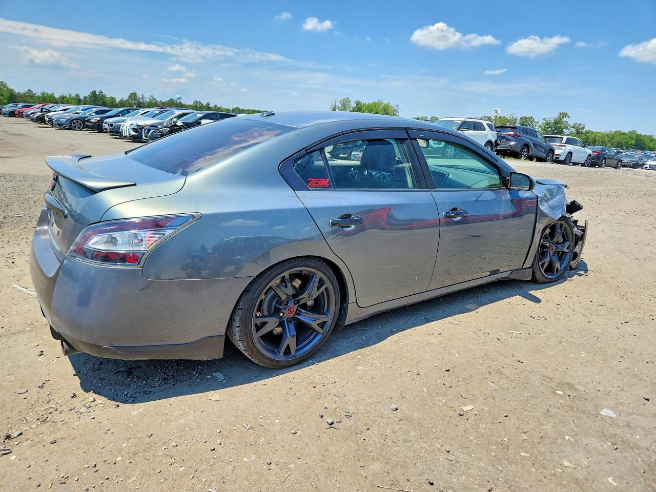 2011 NISSAN Maxima