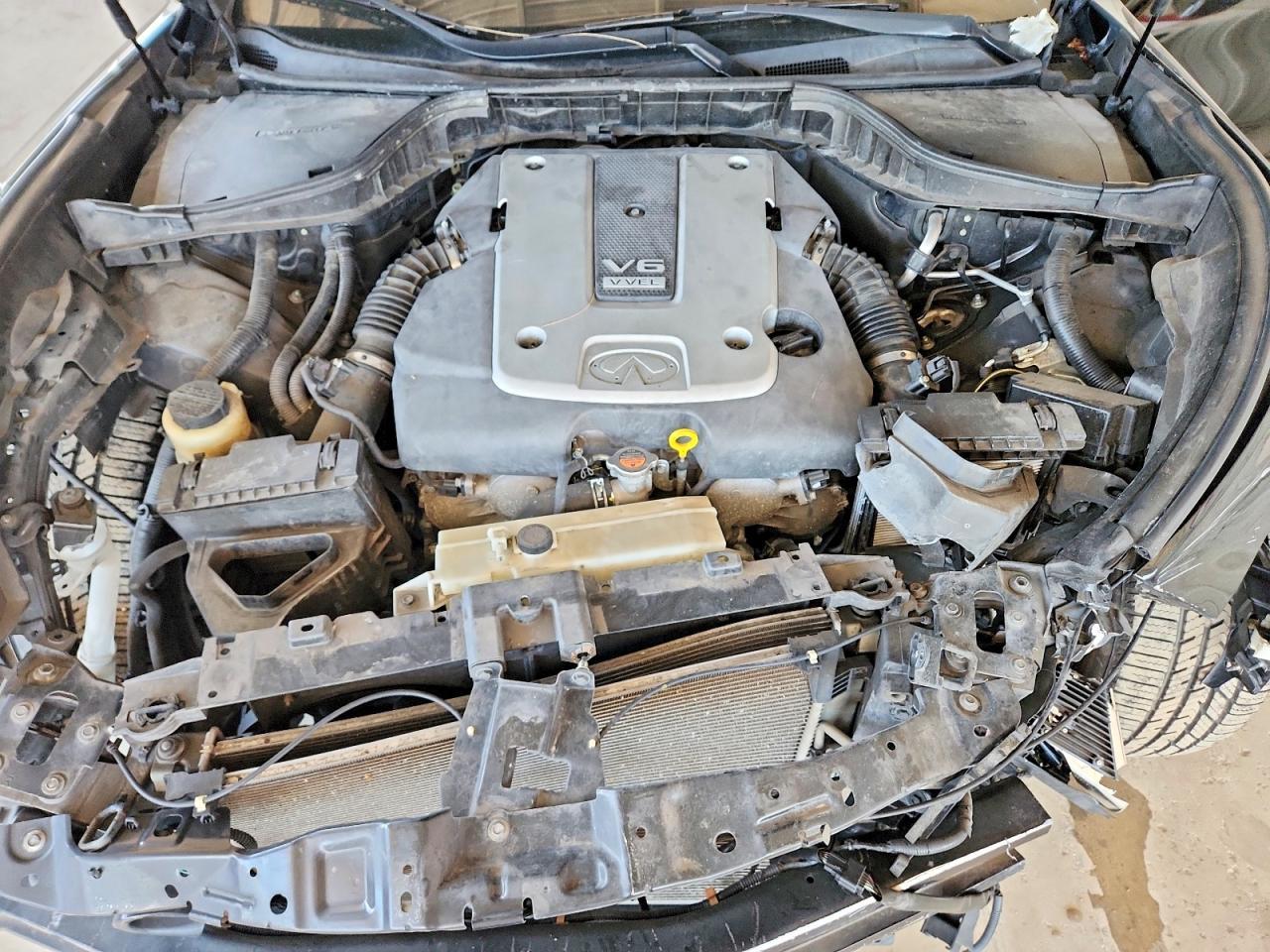 2016 INFINITI Q70