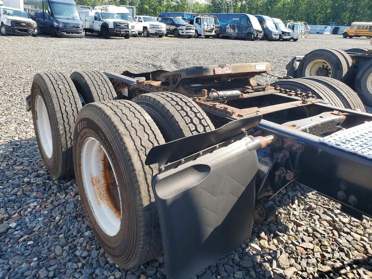 2006 FREIGHTLINER Conventional
