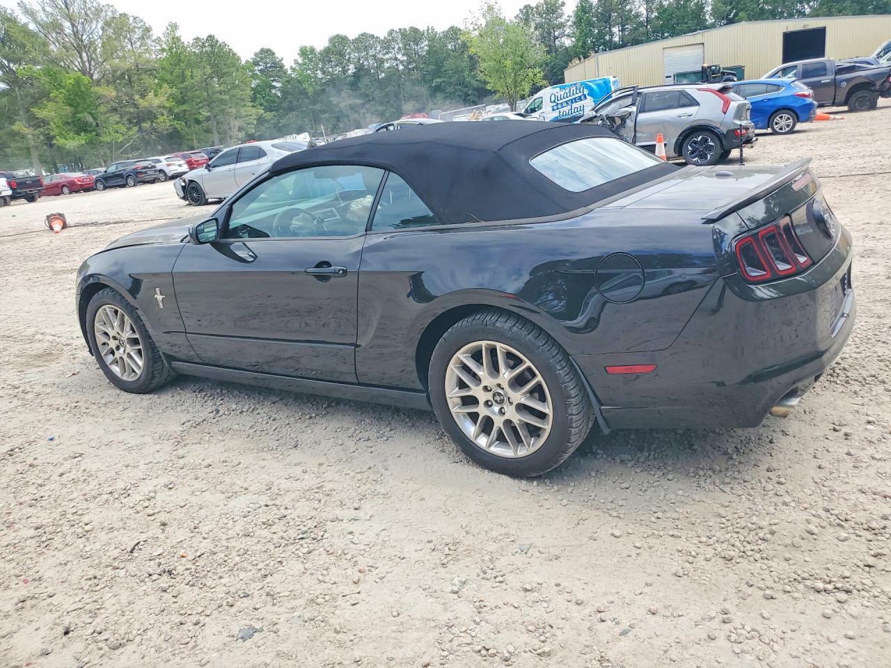 2013 FORD MUSTANG