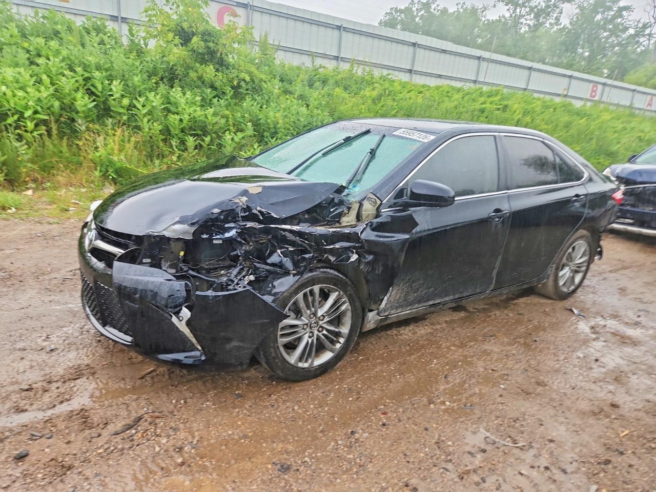 2016 TOYOTA CAMRY