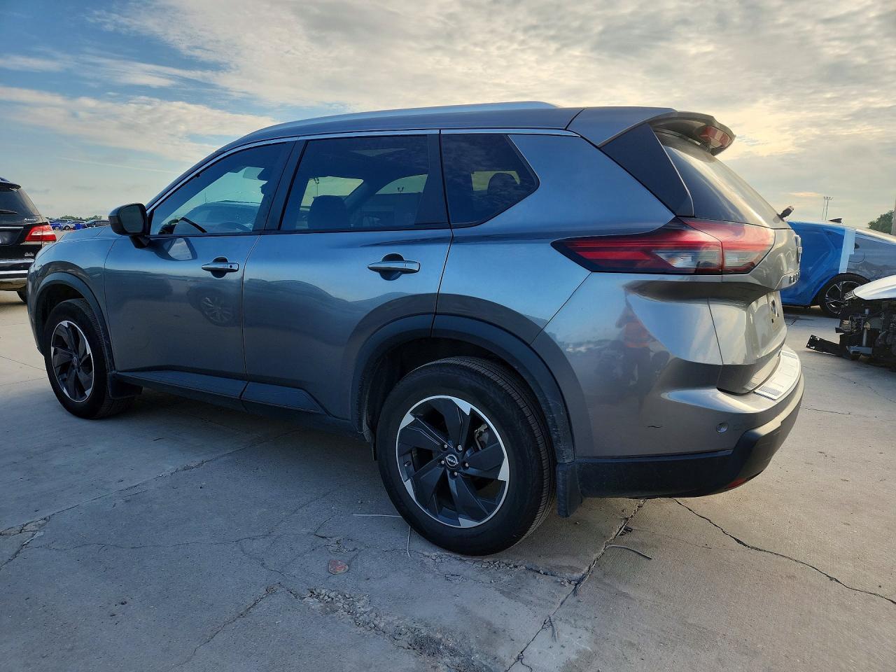2025 NISSAN ROGUE