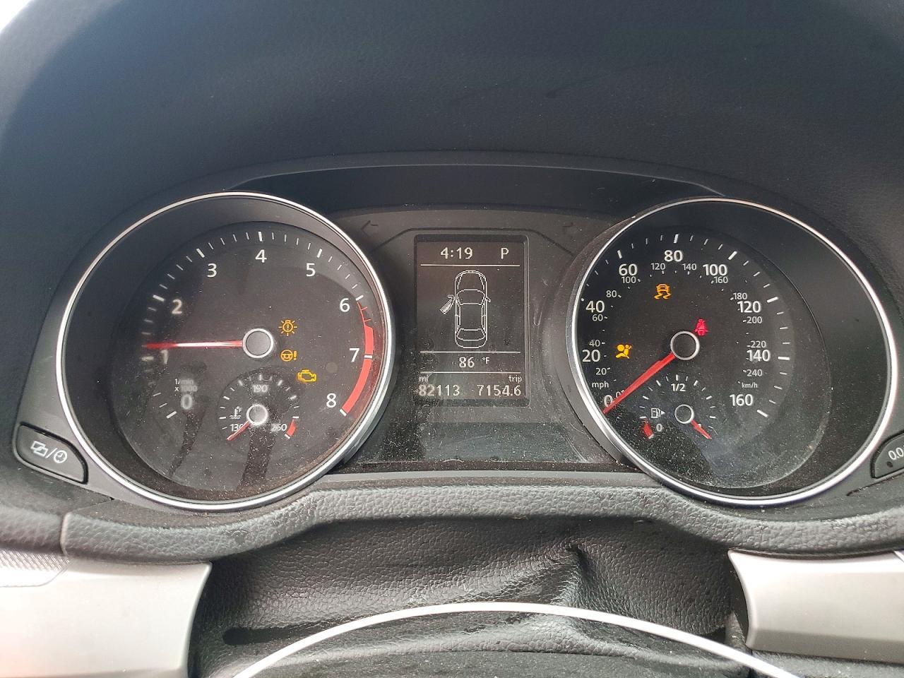 2016 VOLKSWAGEN Passat