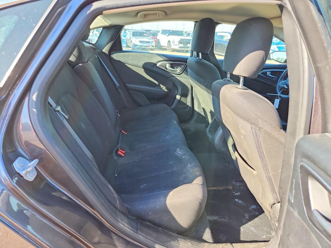 2015 CHRYSLER 200