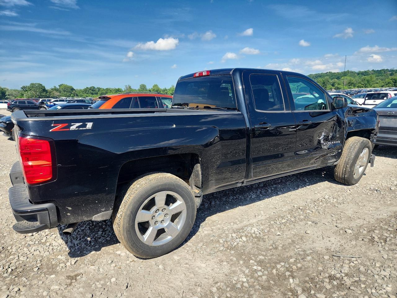 2018 CHEVROLET Silverado