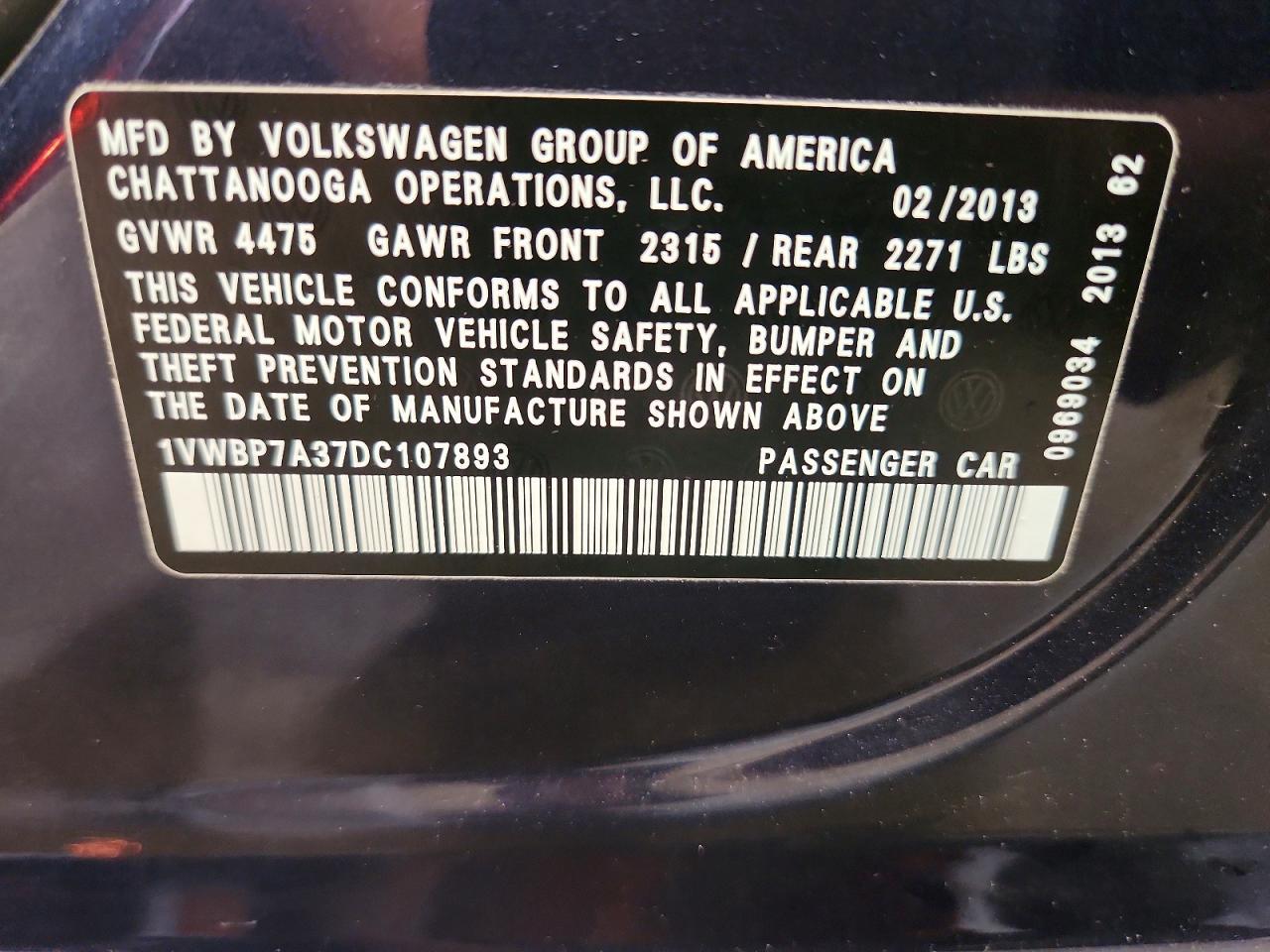 2013 VOLKSWAGEN Passat