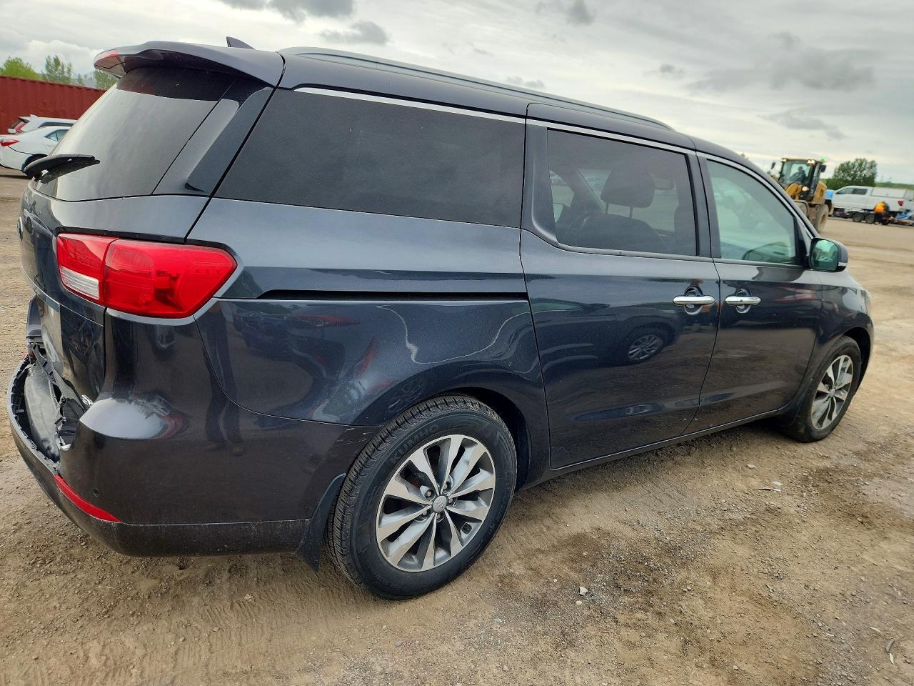 2016 KIA SEDONA