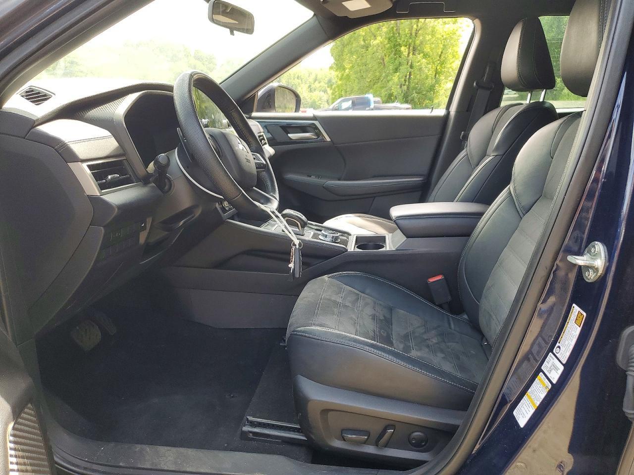 2023 MITSUBISHI outlander