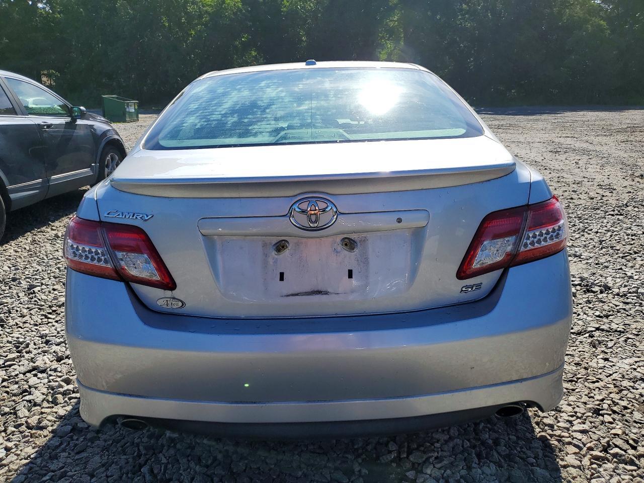 2011 TOYOTA CAMRY