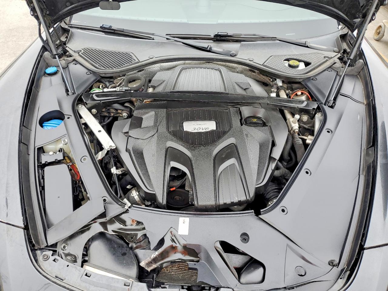 2017 PORSCHE Panamera