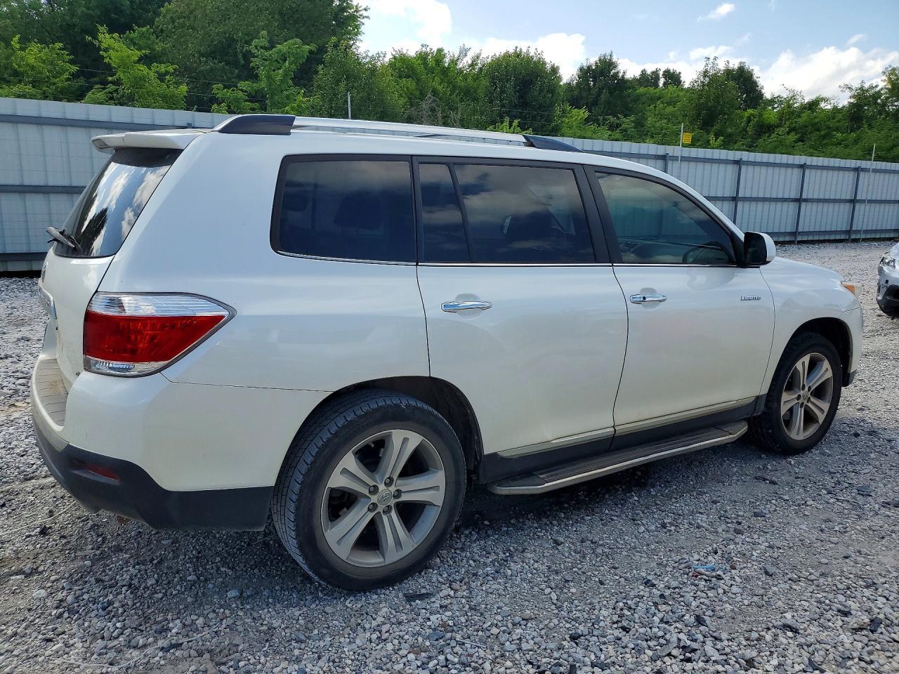 2013 TOYOTA HIGHLANDER