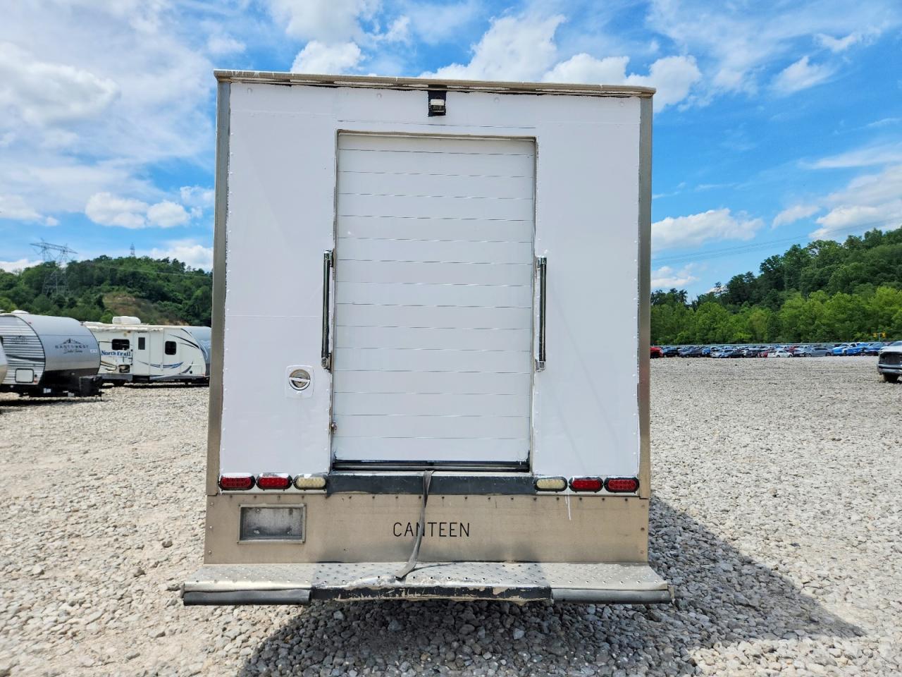 2015 ISUZU NQR