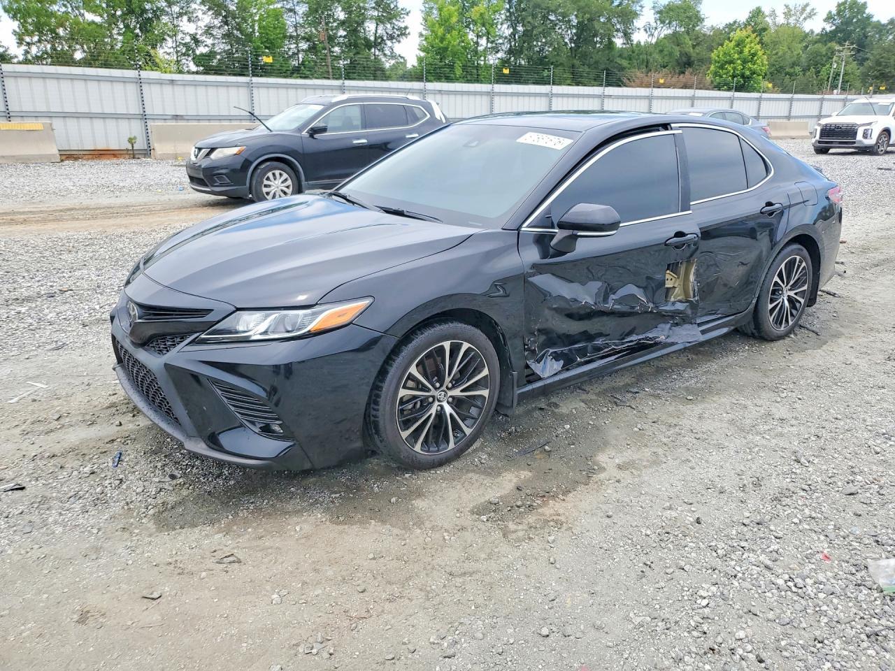 2018 TOYOTA CAMRY