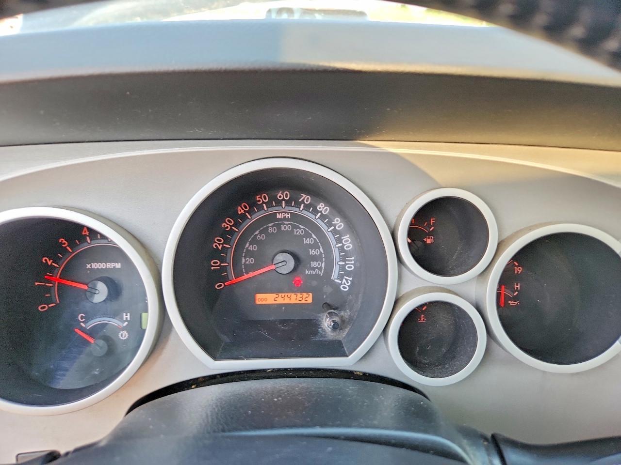 2008 TOYOTA Sequoia