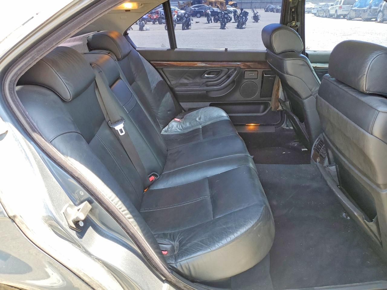 2000 BMW 7 series