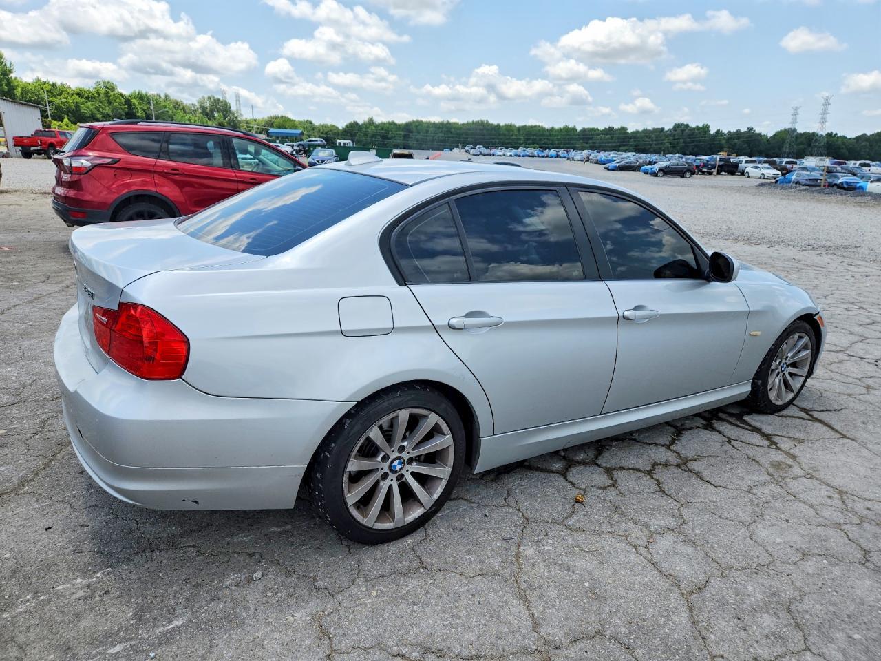 2011 BMW 3 SERIES