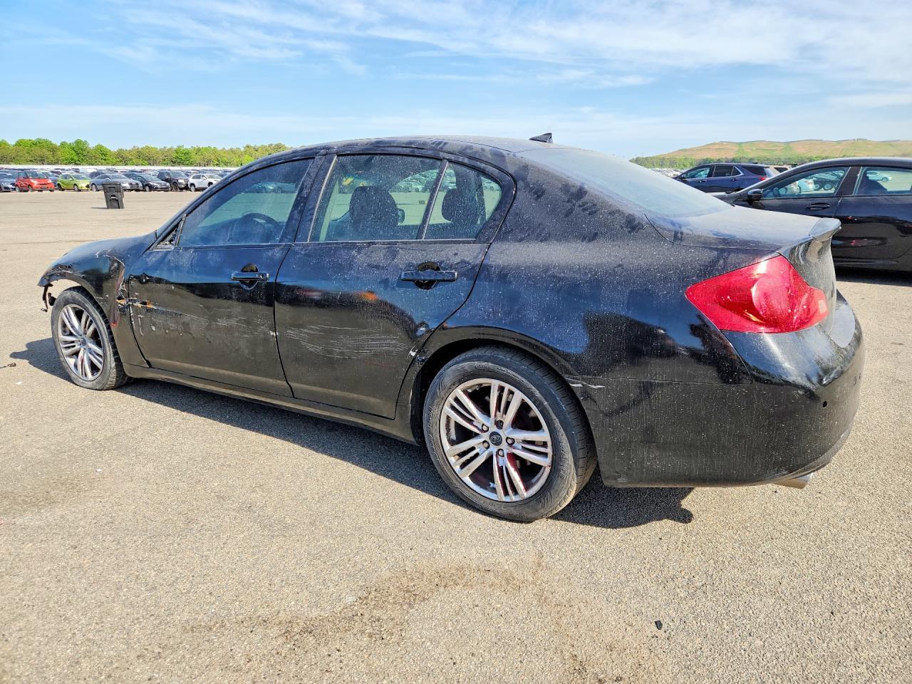 2011 INFINITI G37