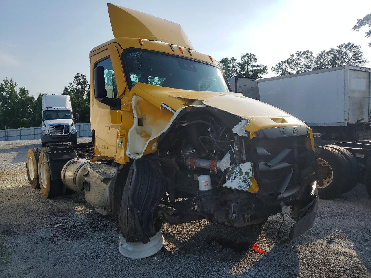2022 FREIGHTLINER CASCADIA 126