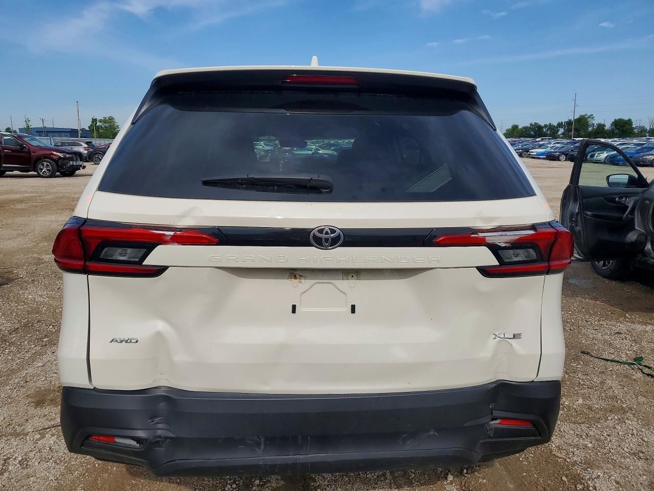 2024 TOYOTA HIGHLANDER