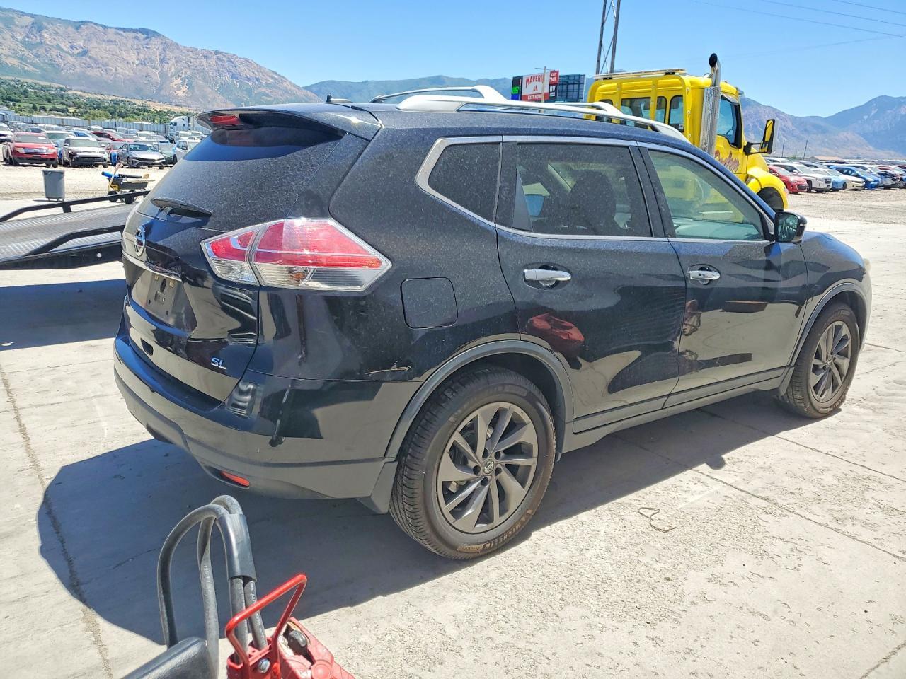 2016 NISSAN ROGUE