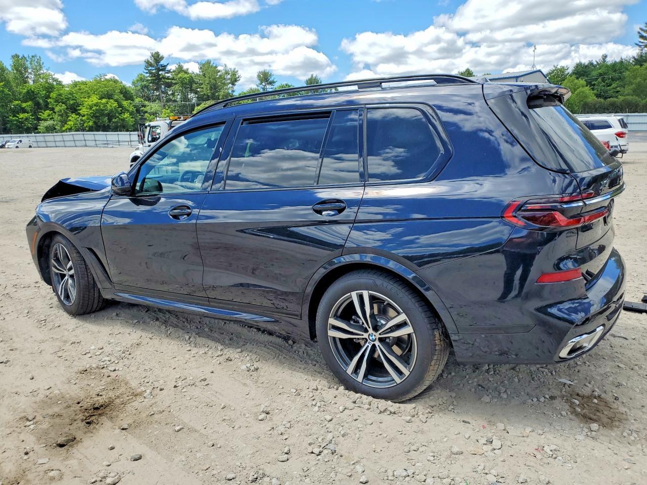 2026 BMW X7
