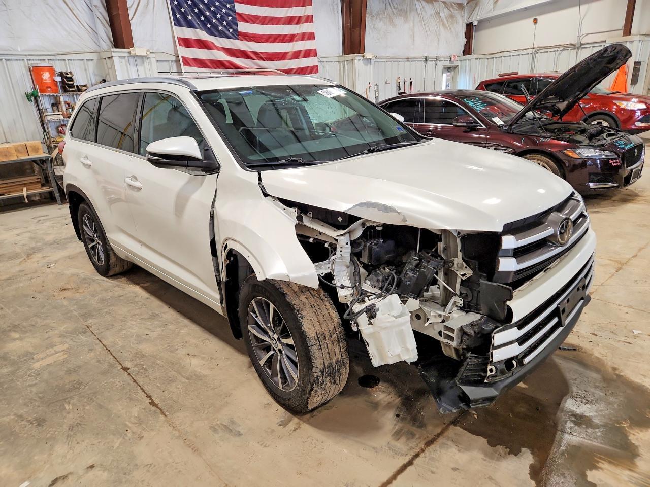 2017 TOYOTA HIGHLANDER