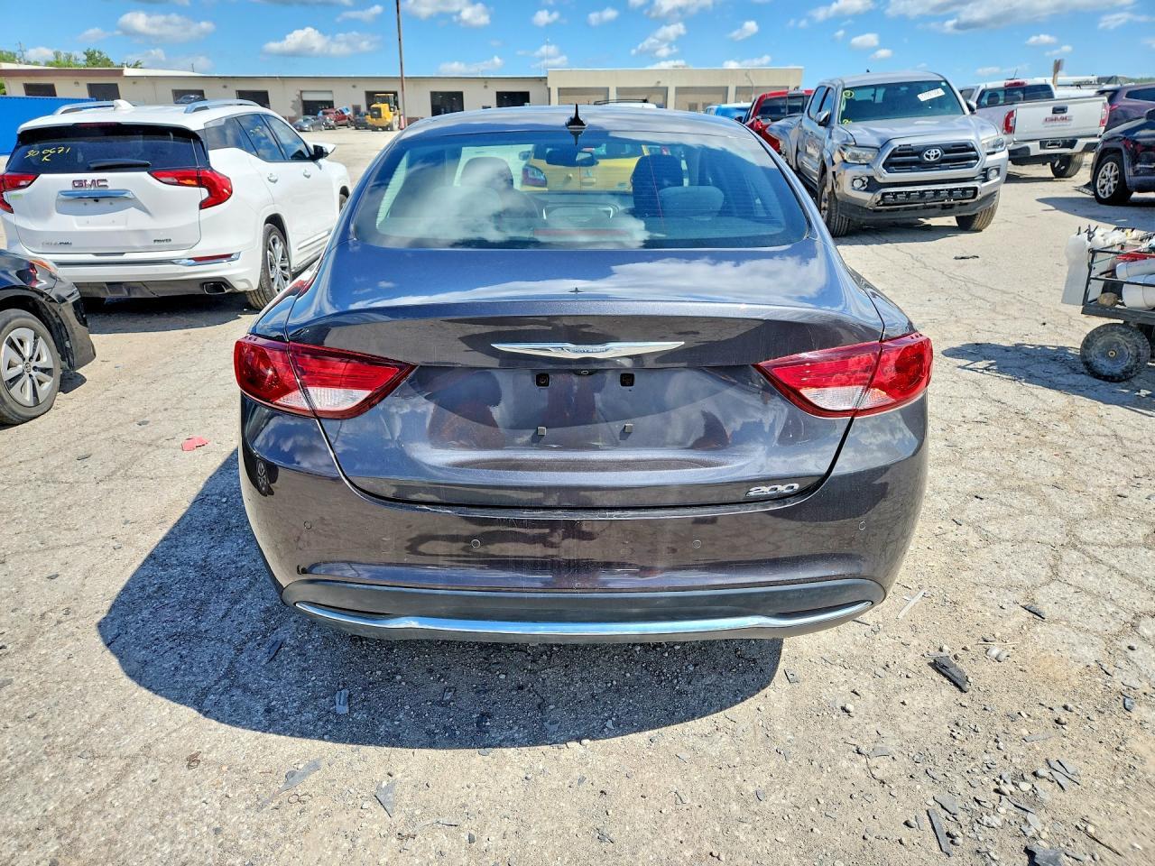 2015 CHRYSLER 200