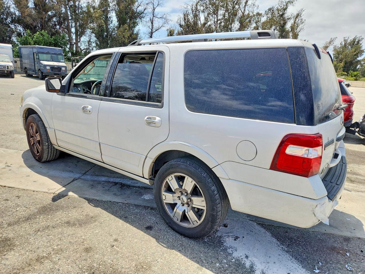2010 FORD Expedition
