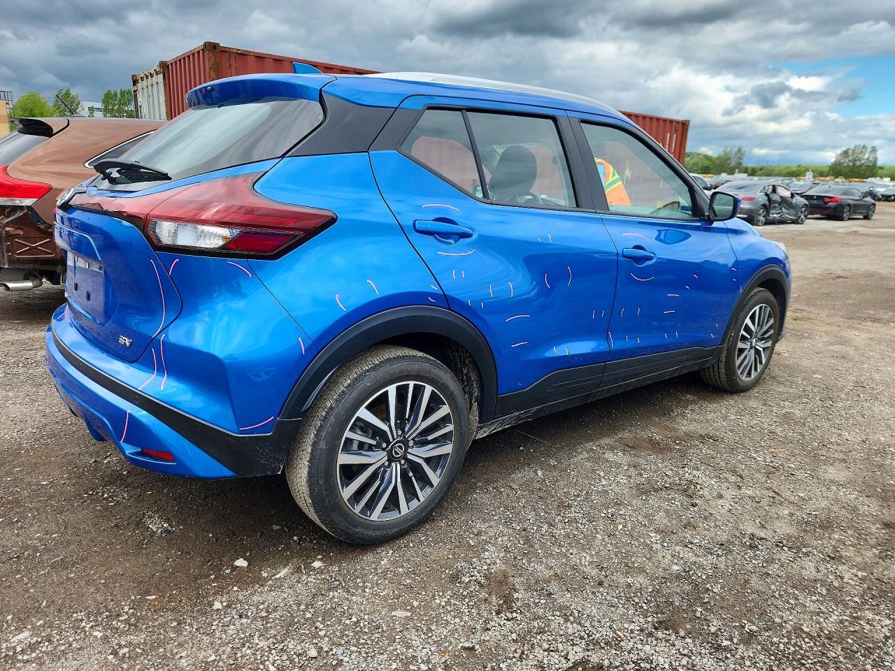 2021 NISSAN KICKS