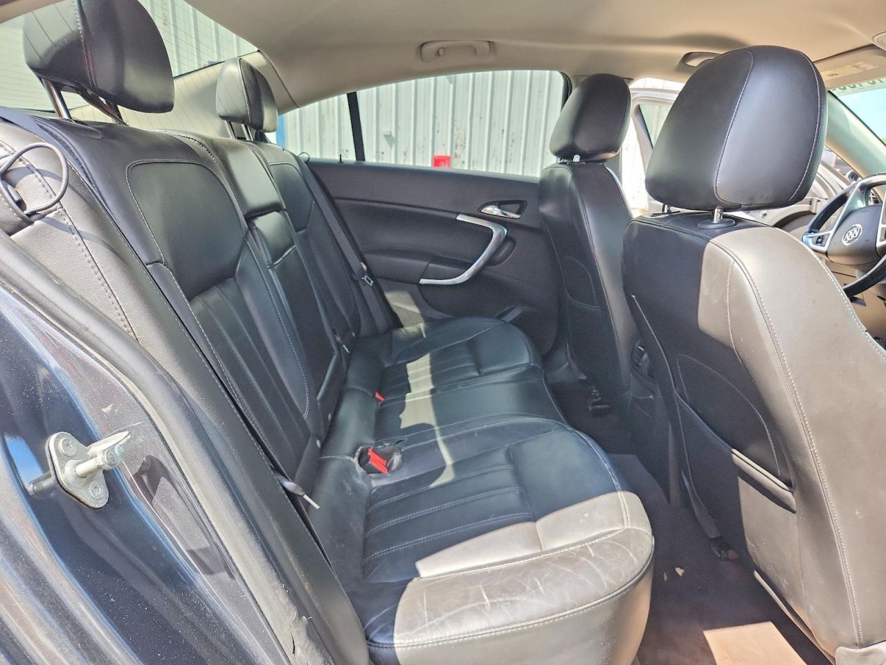 2011 BUICK Regal
