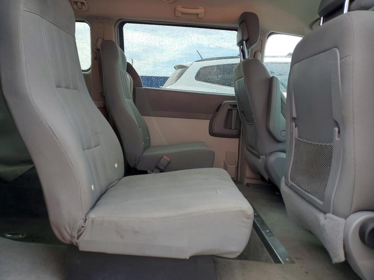2010 CHRYSLER Town