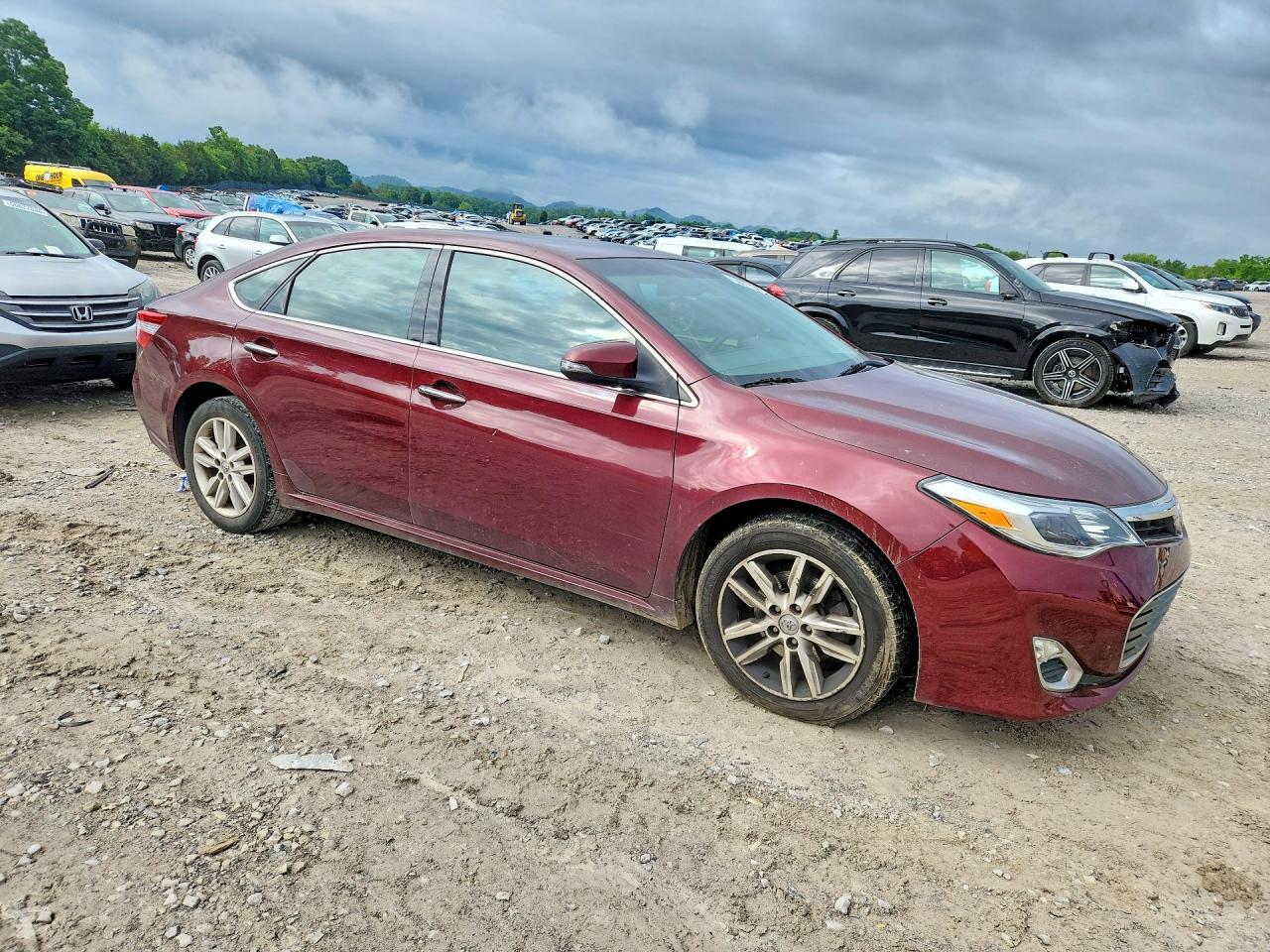 2015 TOYOTA Avalon