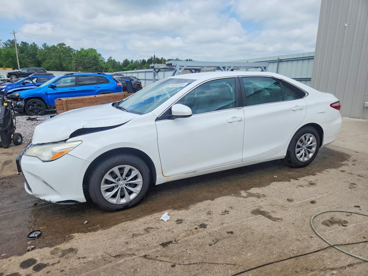 2016 TOYOTA CAMRY