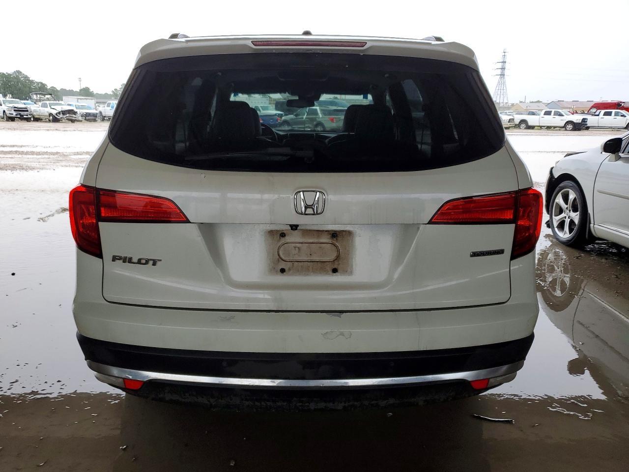 2016 HONDA PILOT