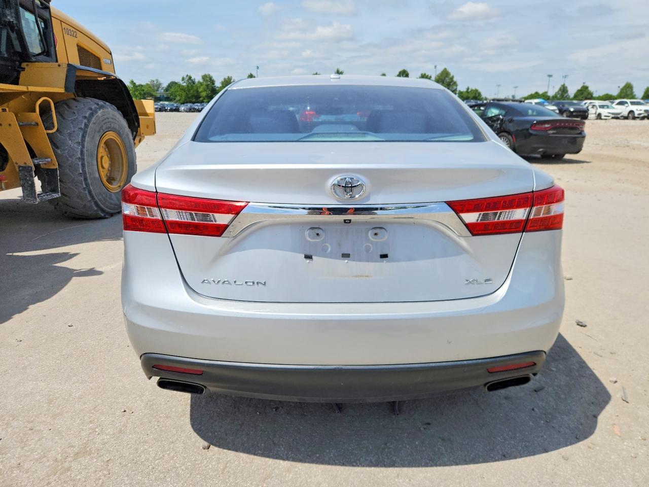 2014 TOYOTA Avalon