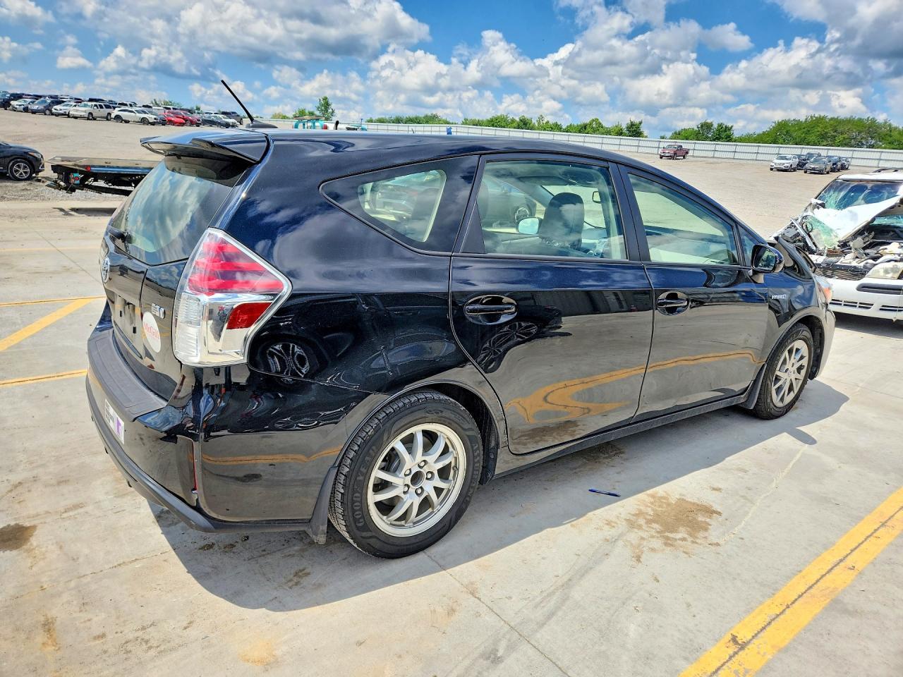 2017 TOYOTA PRIUS V