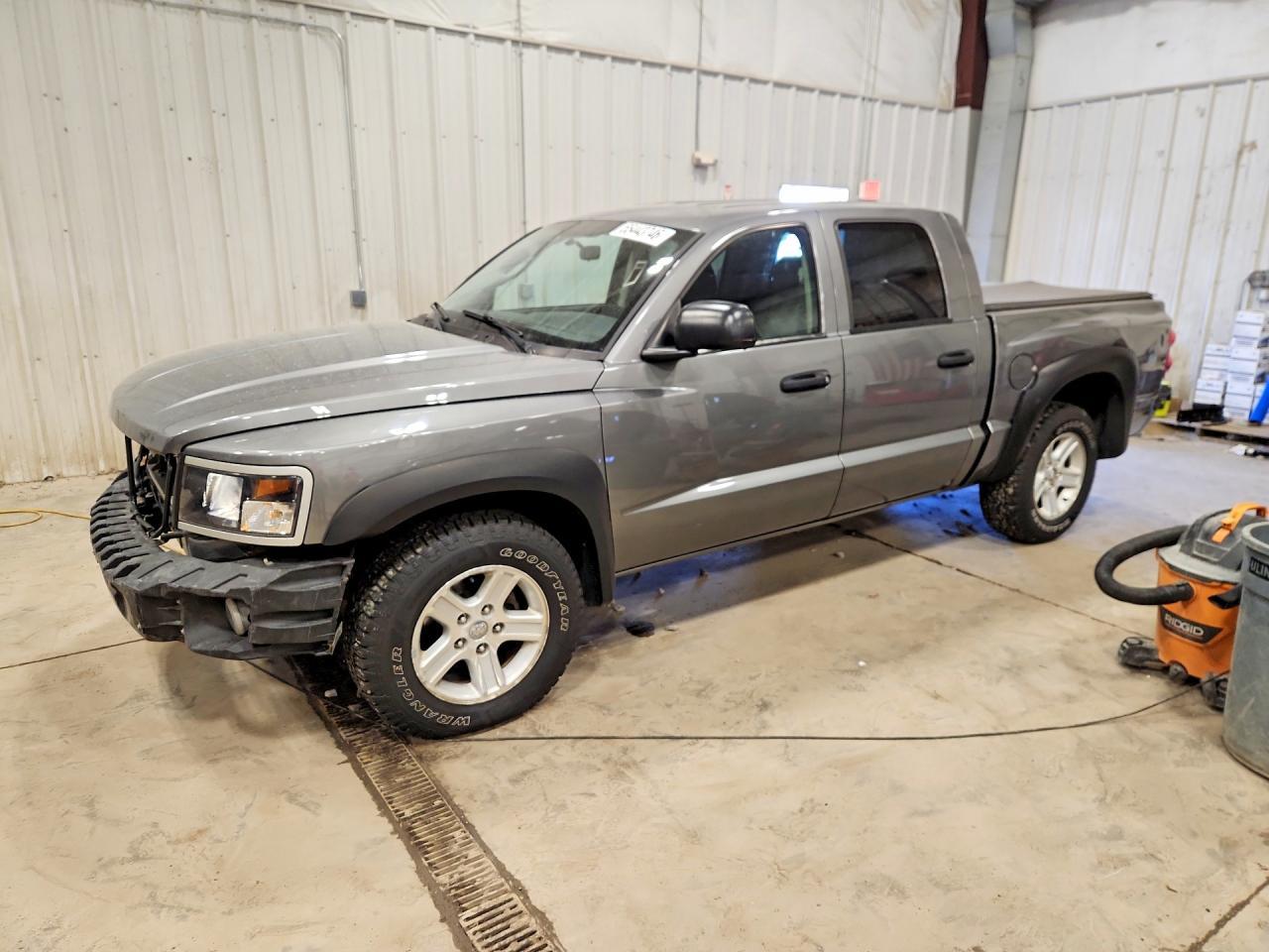 2010 DODGE Dakota