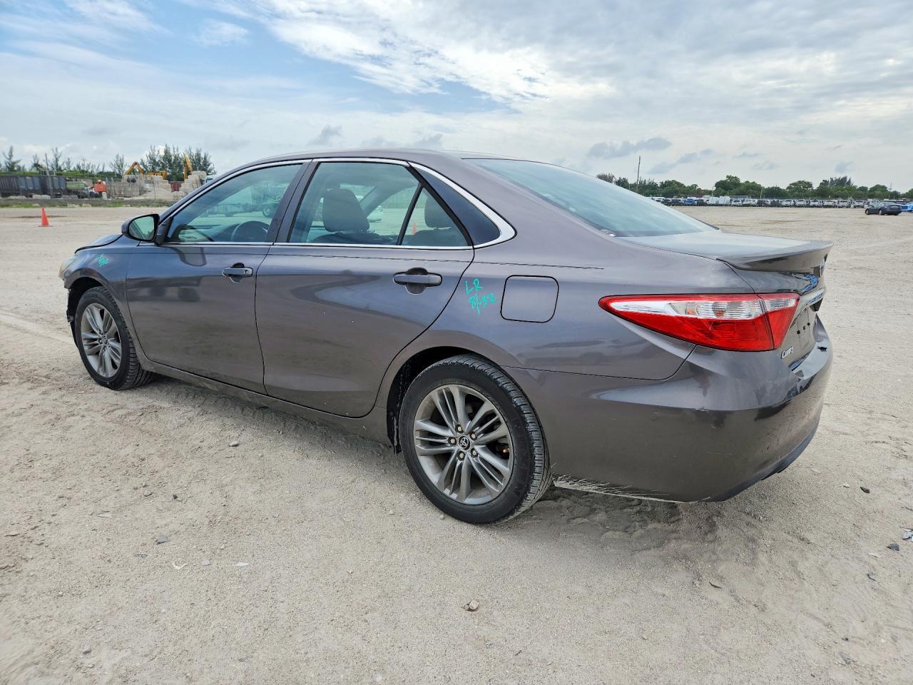 2015 TOYOTA CAMRY