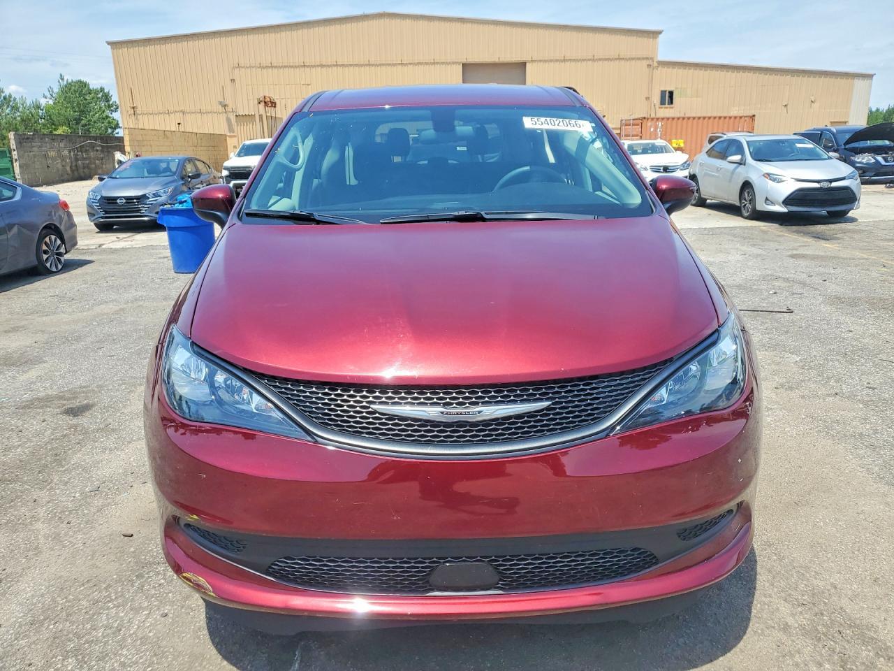 2022 CHRYSLER Voyager