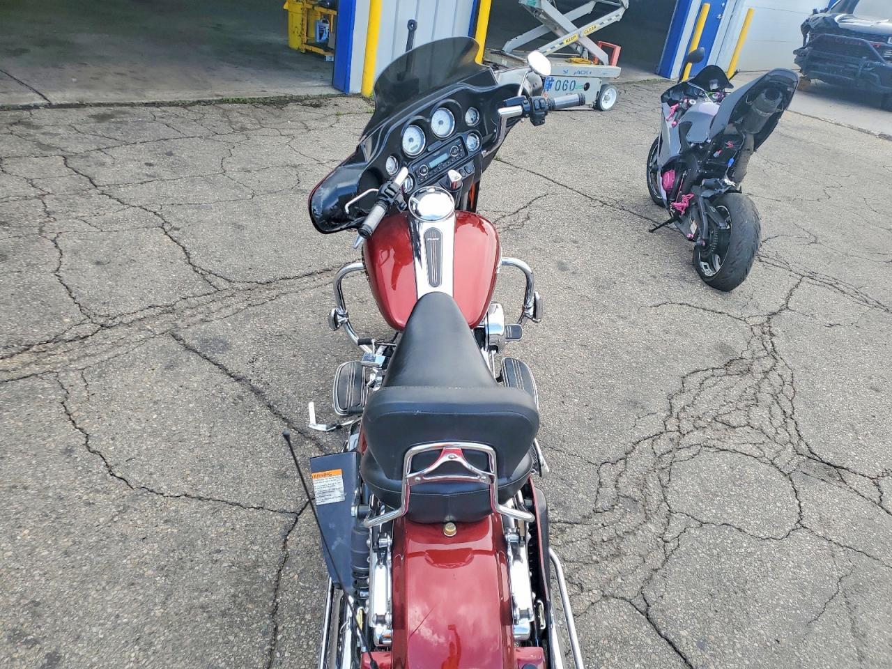 2009 HARLEY-DAVIDSON FLHX