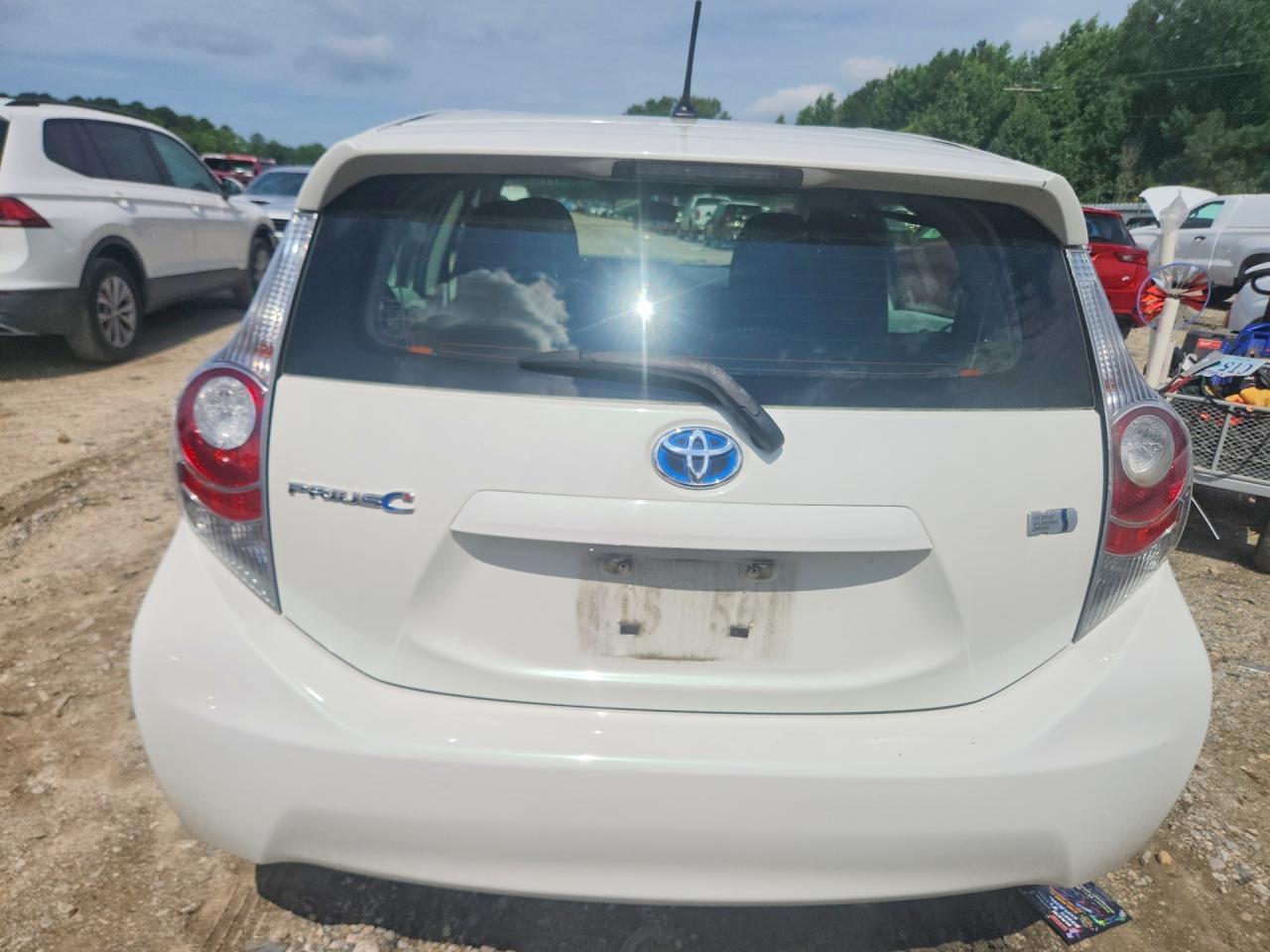 2014 TOYOTA Prius c