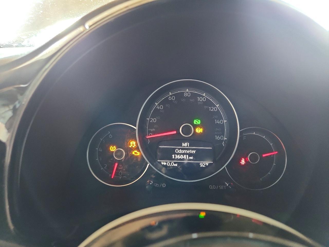 2017 VOLKSWAGEN Beetle