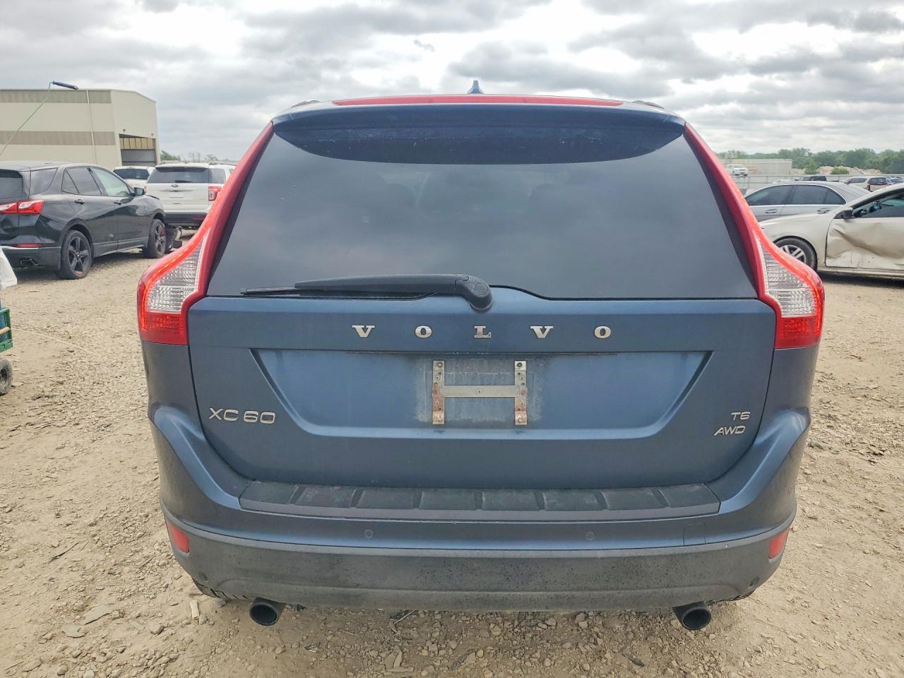 2010 VOLVO XC60