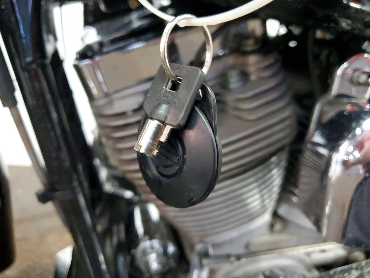 2002 HARLEY-DAVIDSON FLHT