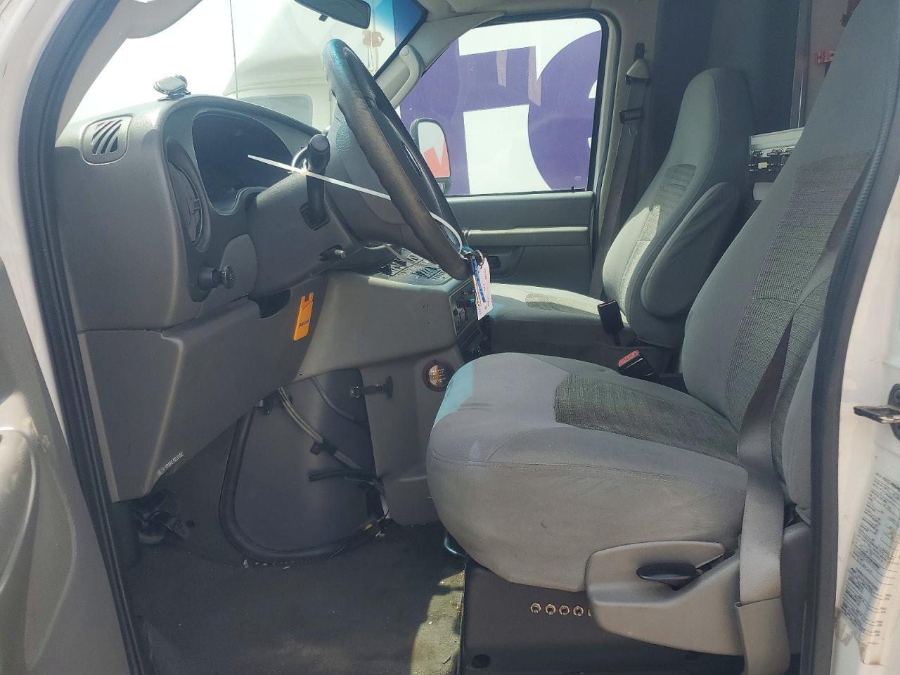 2005 FORD ECONOLINE