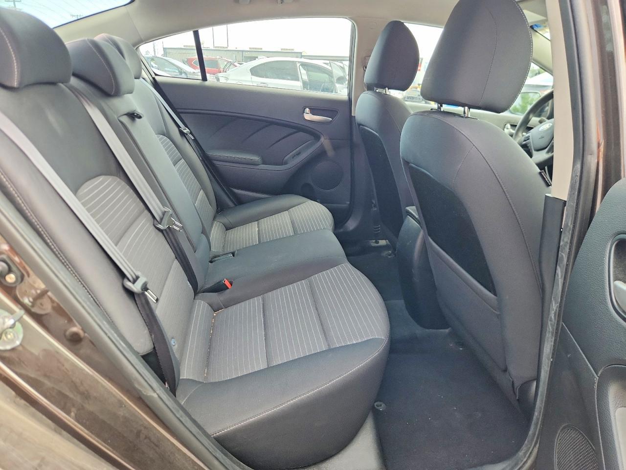 2017 KIA FORTE