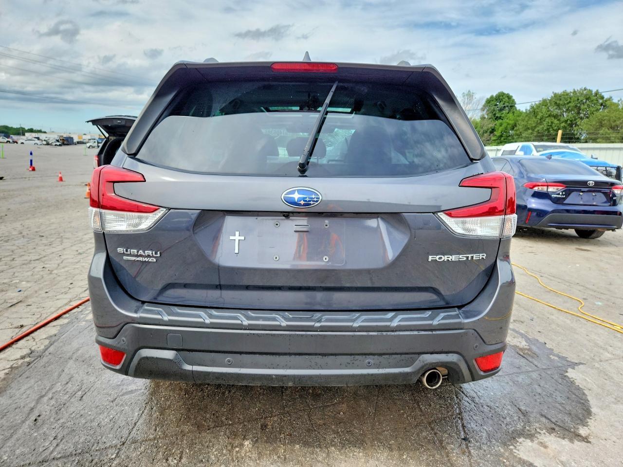 2023 SUBARU FORESTER