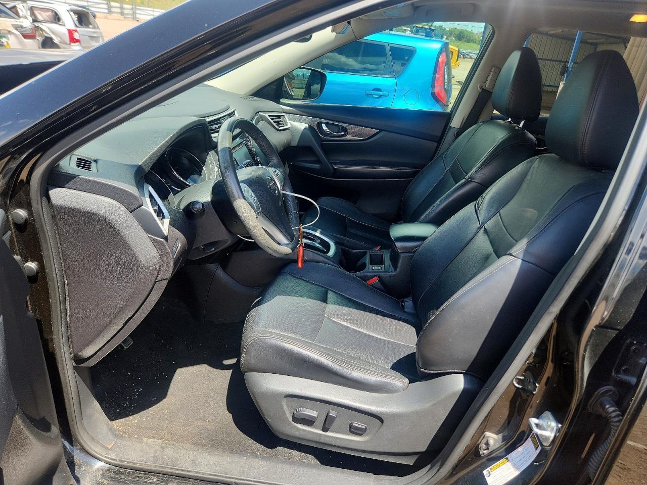 2015 NISSAN ROGUE