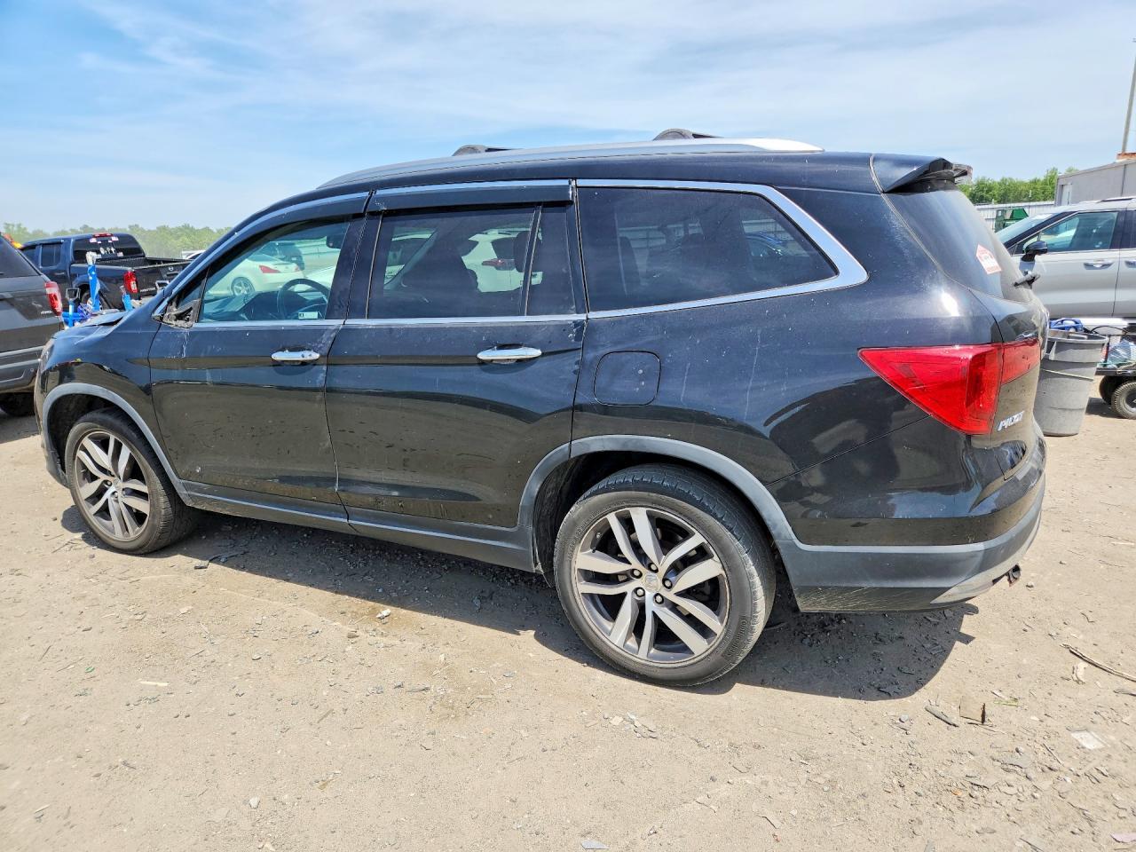 2017 HONDA PILOT