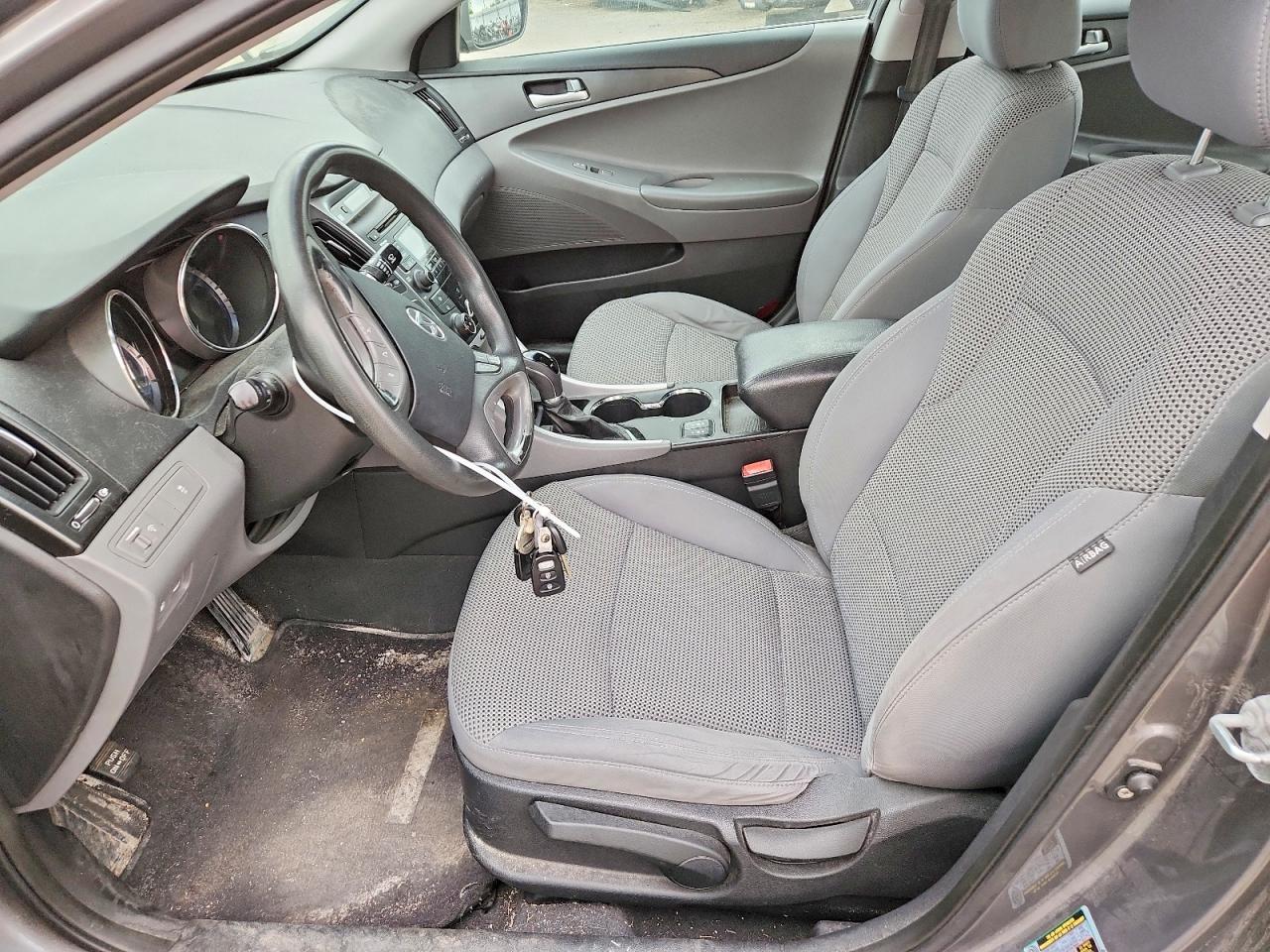 2011 HYUNDAI SONATA
